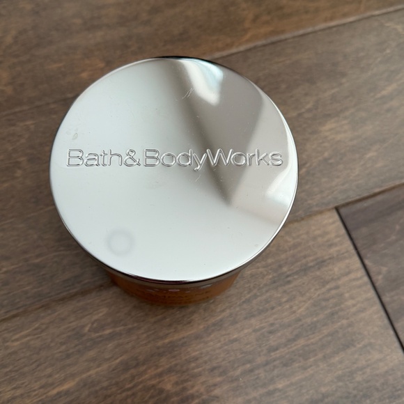 Bath & Body Works Champagne Toast Candle - Picture 2 of 5